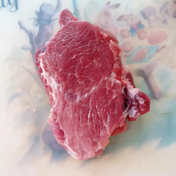 芋头炒猪肉 第 1 步