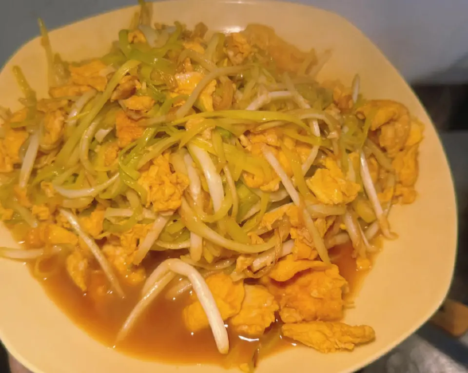 蒜黄炒鸡蛋成品图