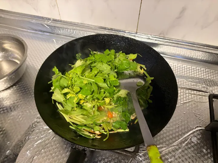 芹菜炒猪腰 第 13 步
