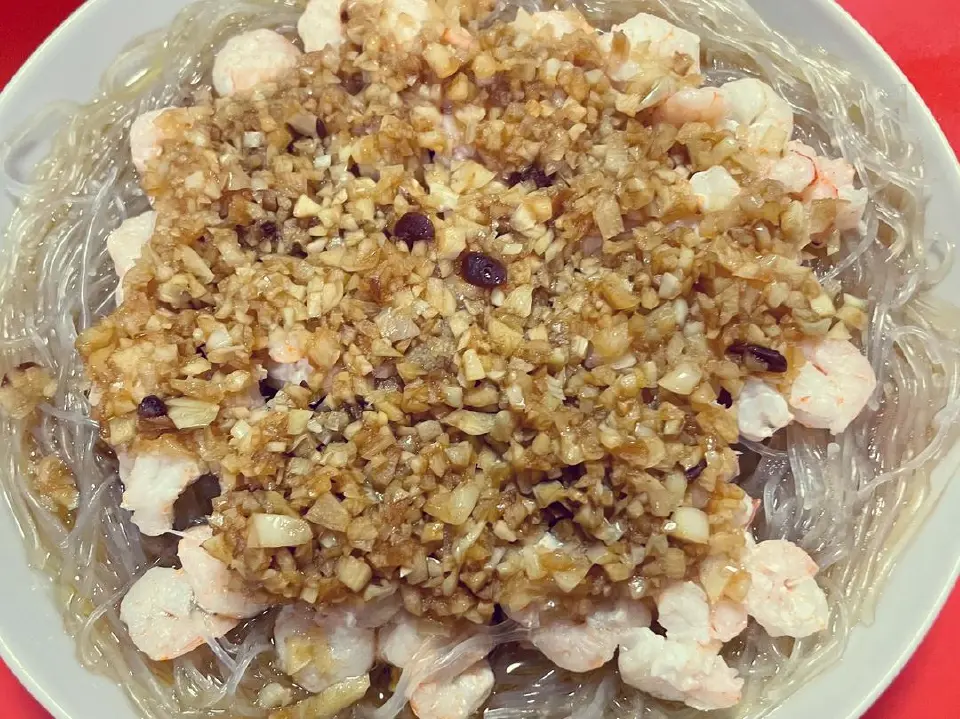 蒜蓉粉丝蒸虾成品图