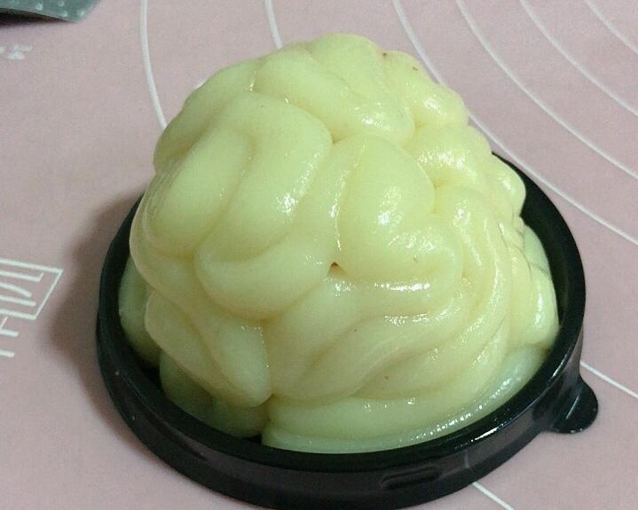 万圣节大脑蛋糕 第 12 步
