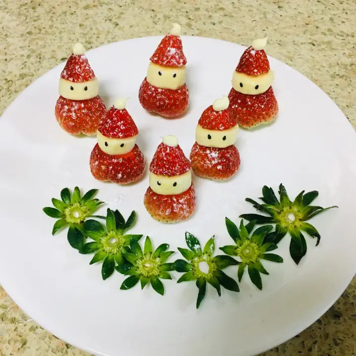 草莓圣诞老人 第 8 步