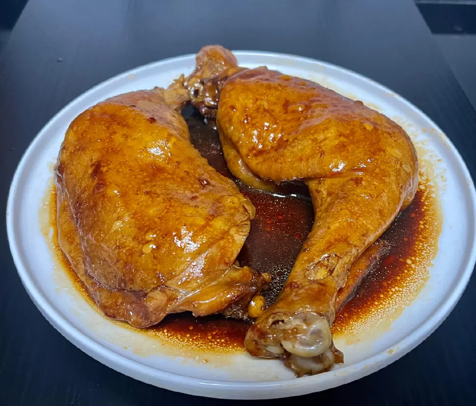 电饭锅酱油鸡腿成品图