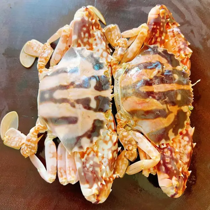 避风塘双拼炒蟹 第 1 步