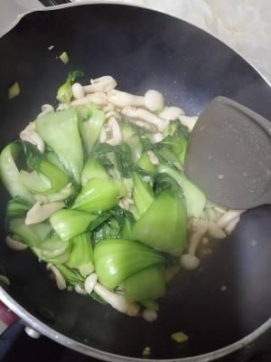 青菜炒蛋饺 第 5 步