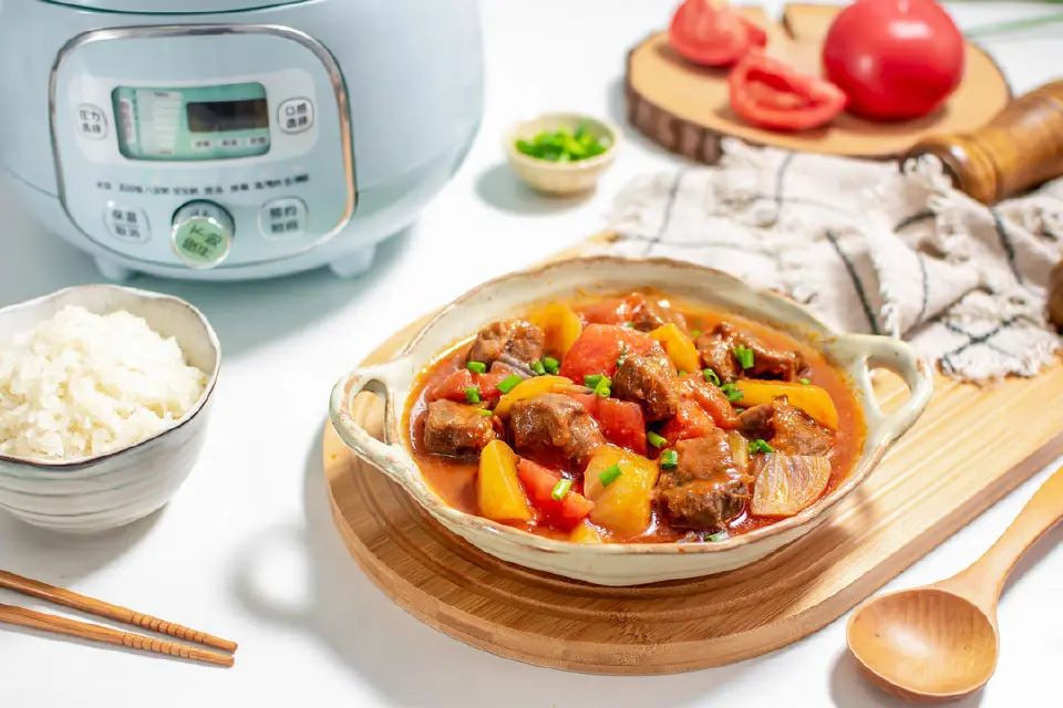 西红柿土豆炖牛腩成品图