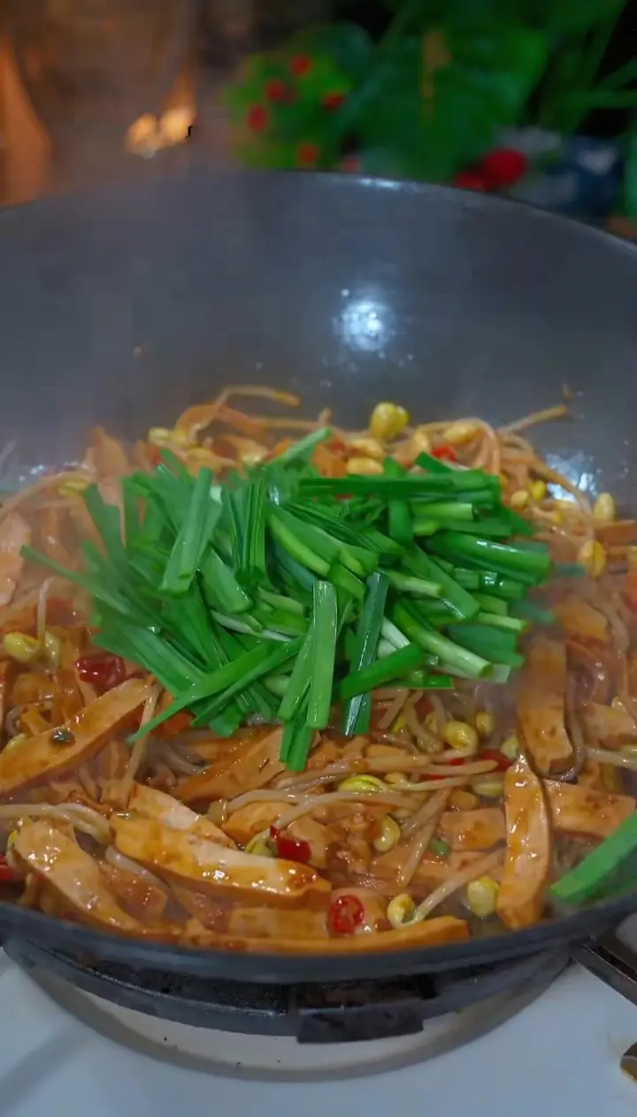 豆芽炒香干 第 8 步