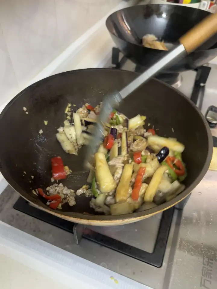 咸鱼茄子煲 第 9 步