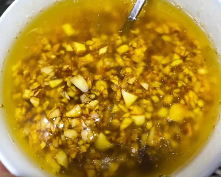 蒜蓉粉丝蒸虾 第 4 步