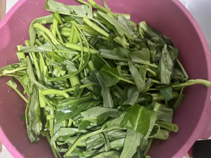 辣炒空心菜 第 1 步