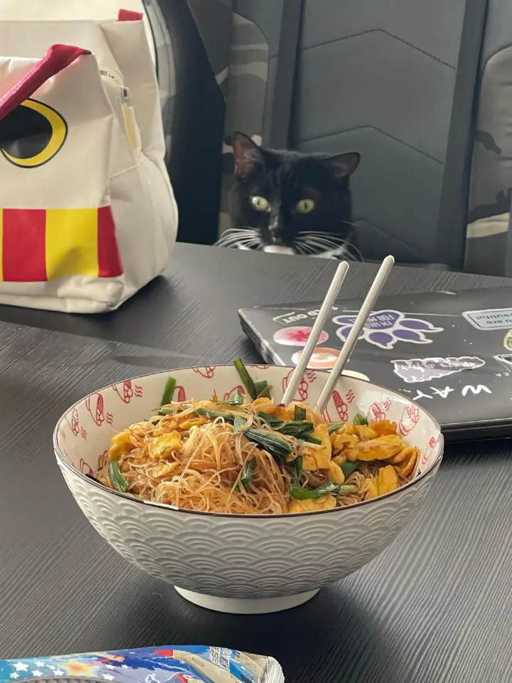 大排档风味韭菜豆芽炒米粉 第 13 步