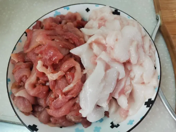 家常小炒肉 第 3 步