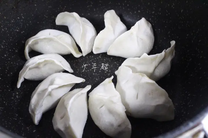 抱蛋煎饺 第 1 步