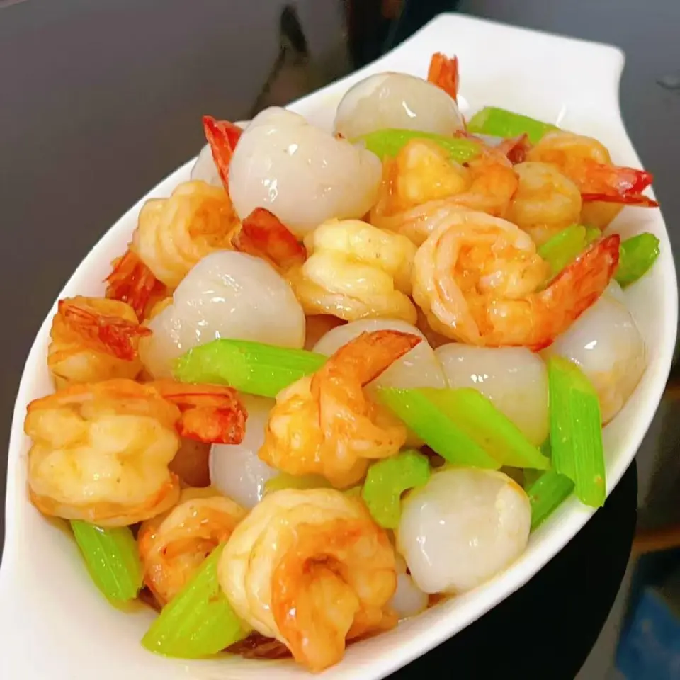 荔枝虾球成品图