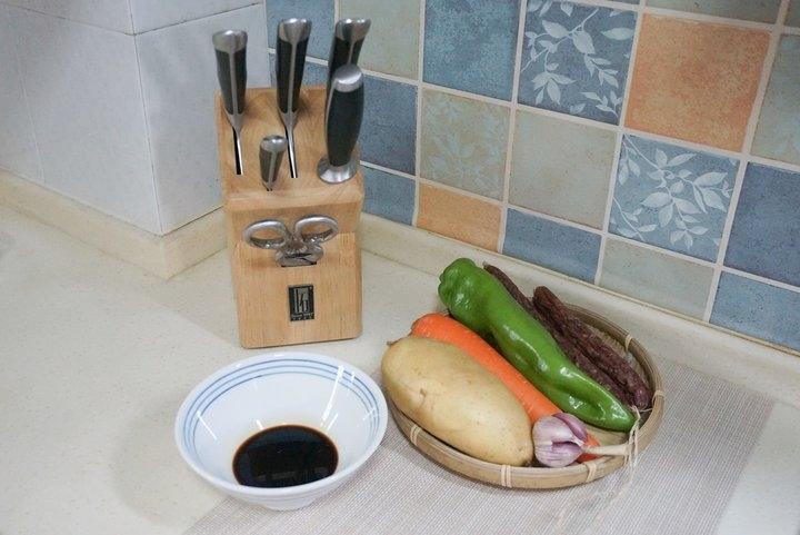 香肠土豆焖饭 第 4 步