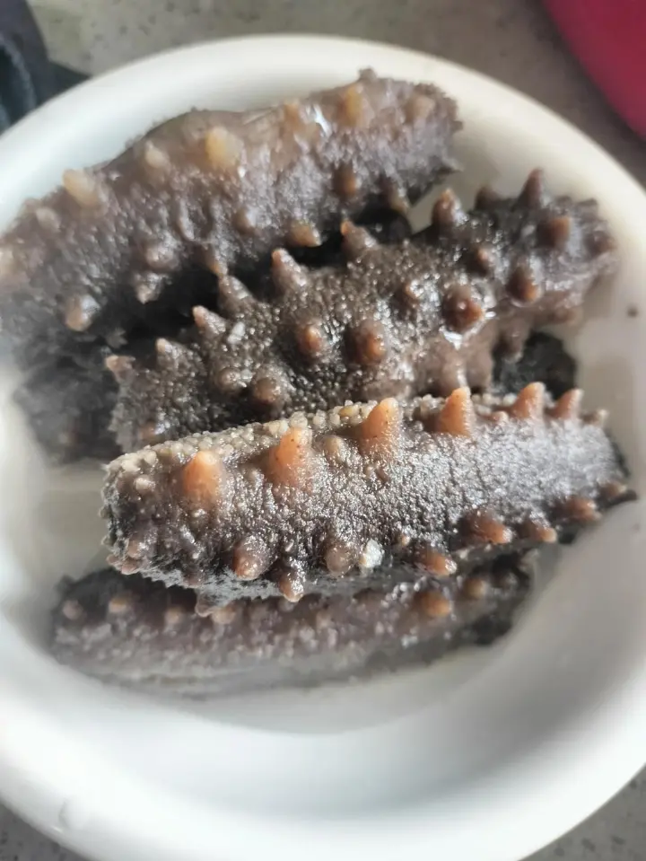 海参炒酸萝卜 第 2 步