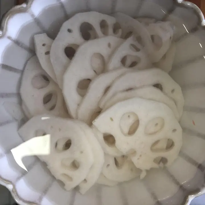 蒜蓉藕片西兰花 第 2 步