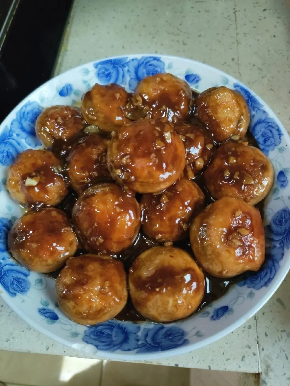口蘑虾滑成品图