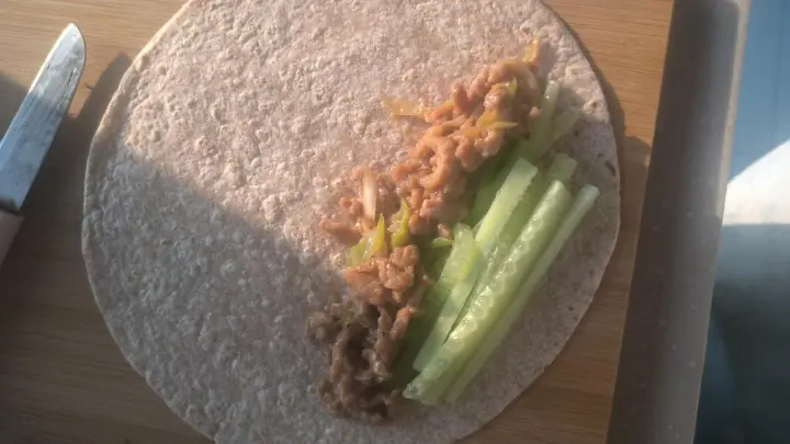 京酱肉丝卷饼 第 3 步