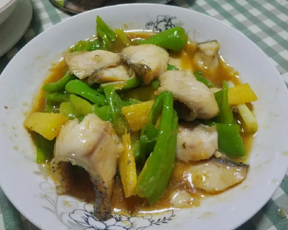 家常小炒黑鱼片成品图