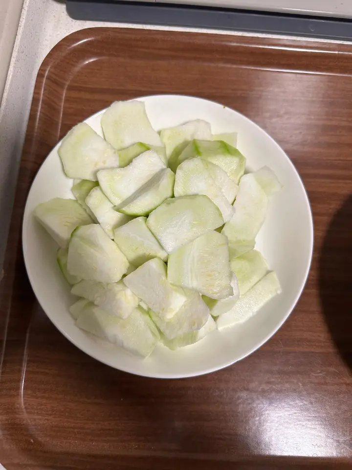 蒜蓉炒丝瓜 第 1 步