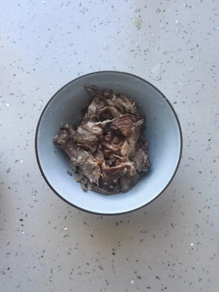 辣椒炒拆骨肉 第 3 步