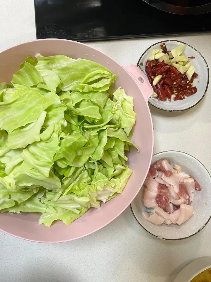 手撕包菜 第 1 步