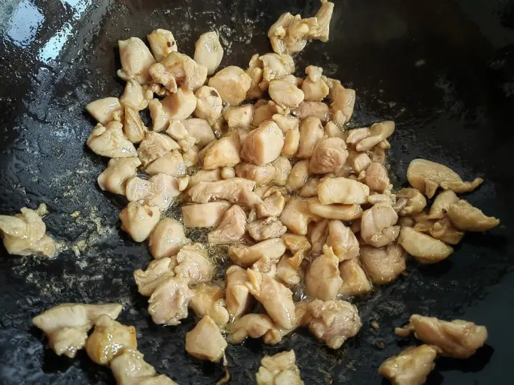 香茅小炒鸡 第 6 步