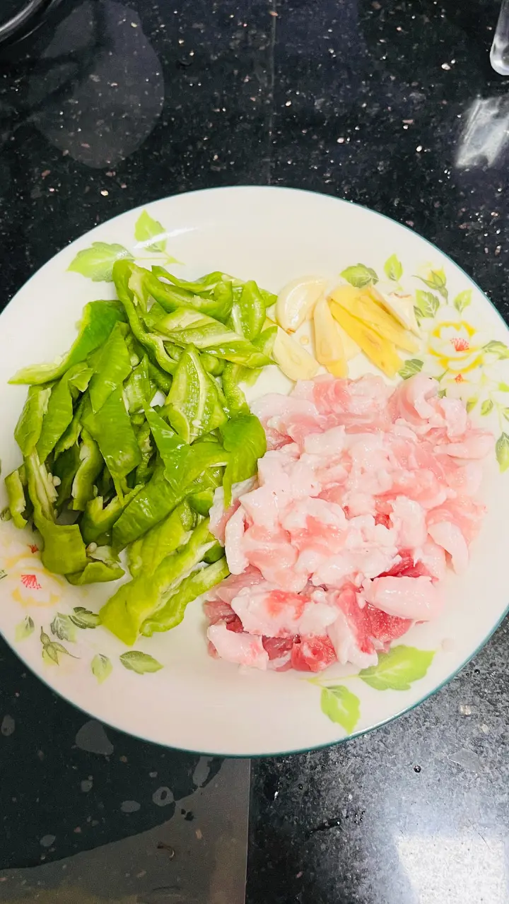 茄子炒辣椒 第 2 步