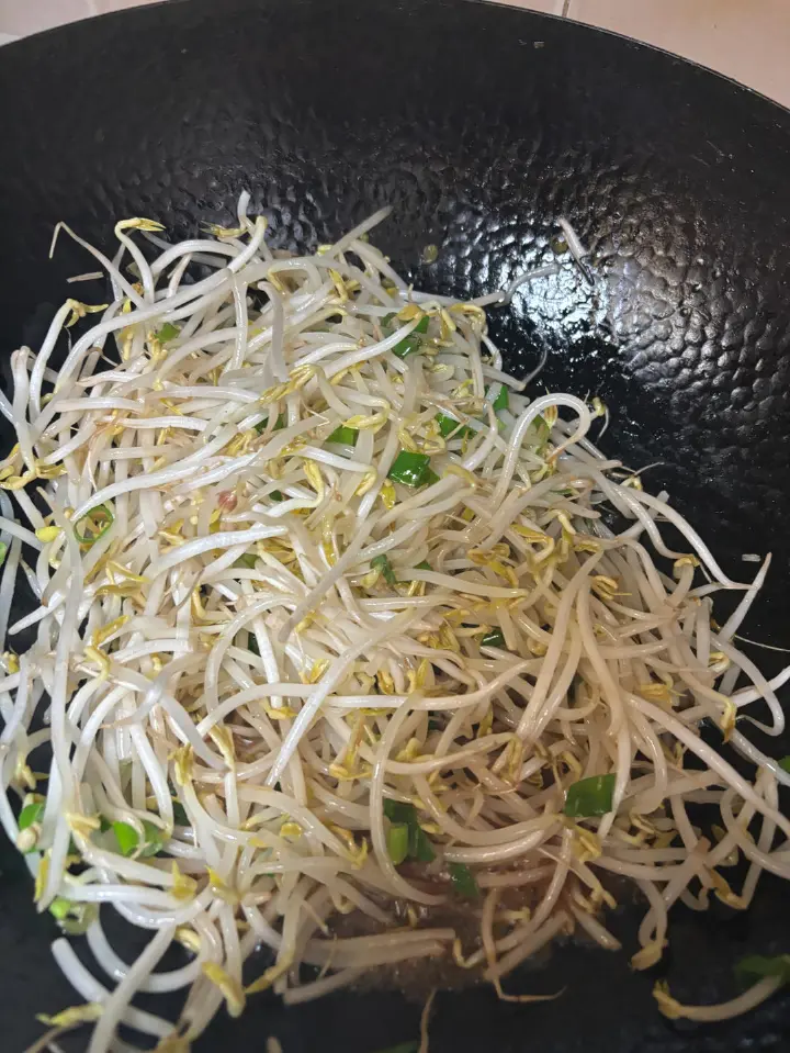 醋溜绿豆芽 第 2 步