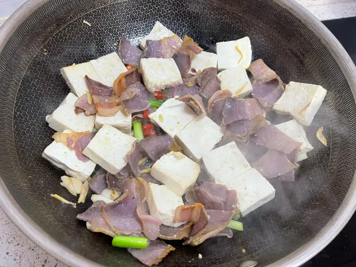 咸肉炖老豆腐 第 7 步