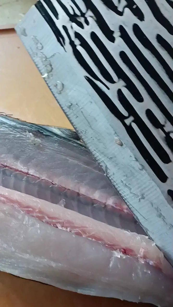 香煎半干鲅鱼 第 2 步