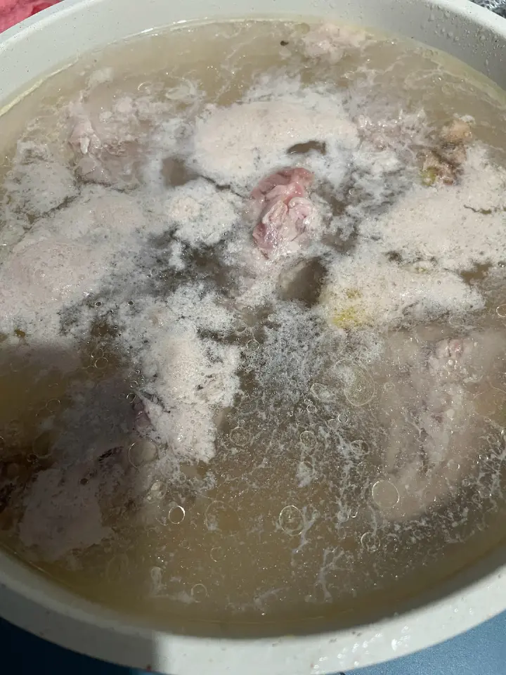 菌菇筒子骨汤 第 5 步