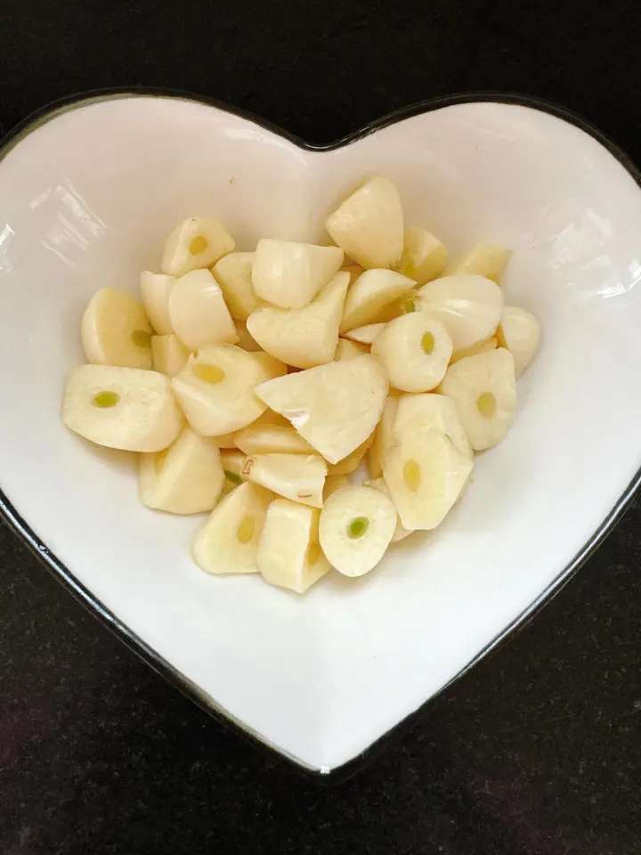杏鲍菇烧鸡腿 第 3 步