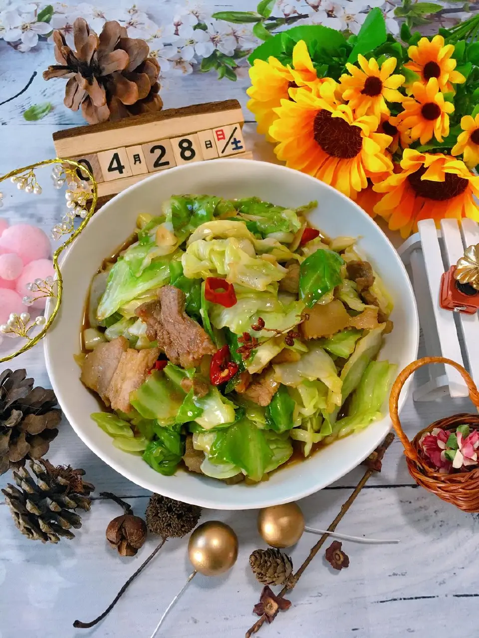 手撕包菜成品图
