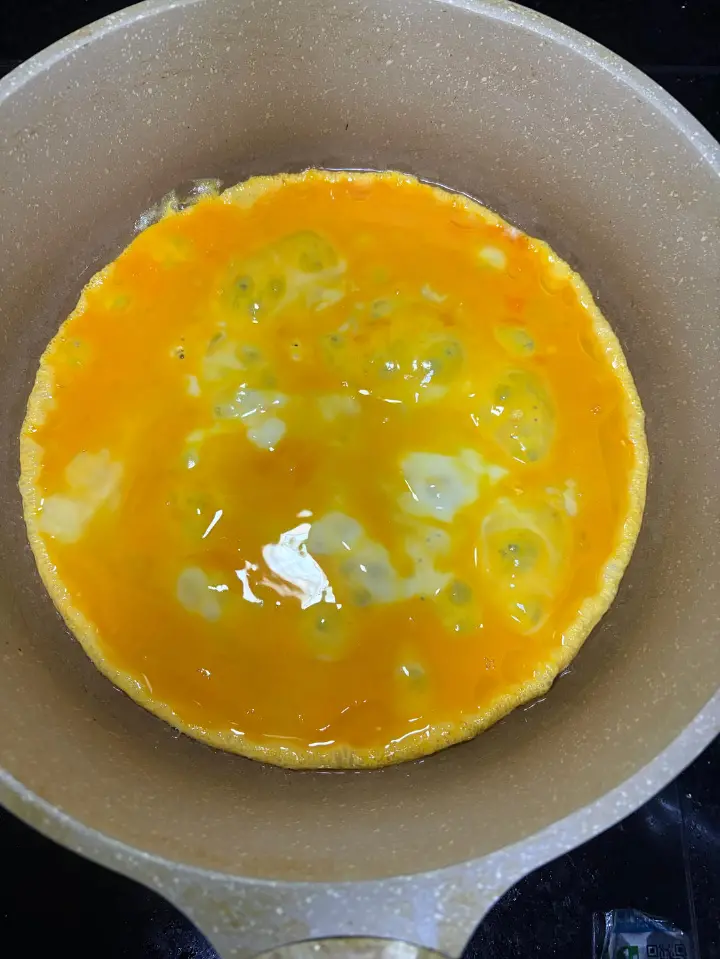 荷兰豆胡萝卜炒鸡蛋 第 4 步