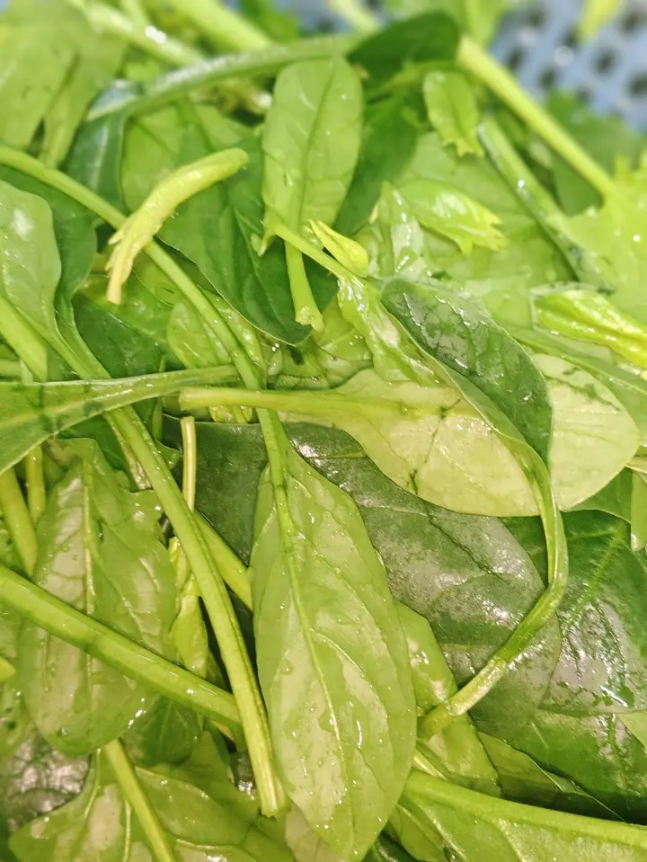 凉拌菠菜 第 1 步