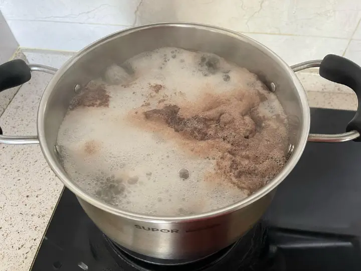 牛肋骨炖白萝卜 第 2 步