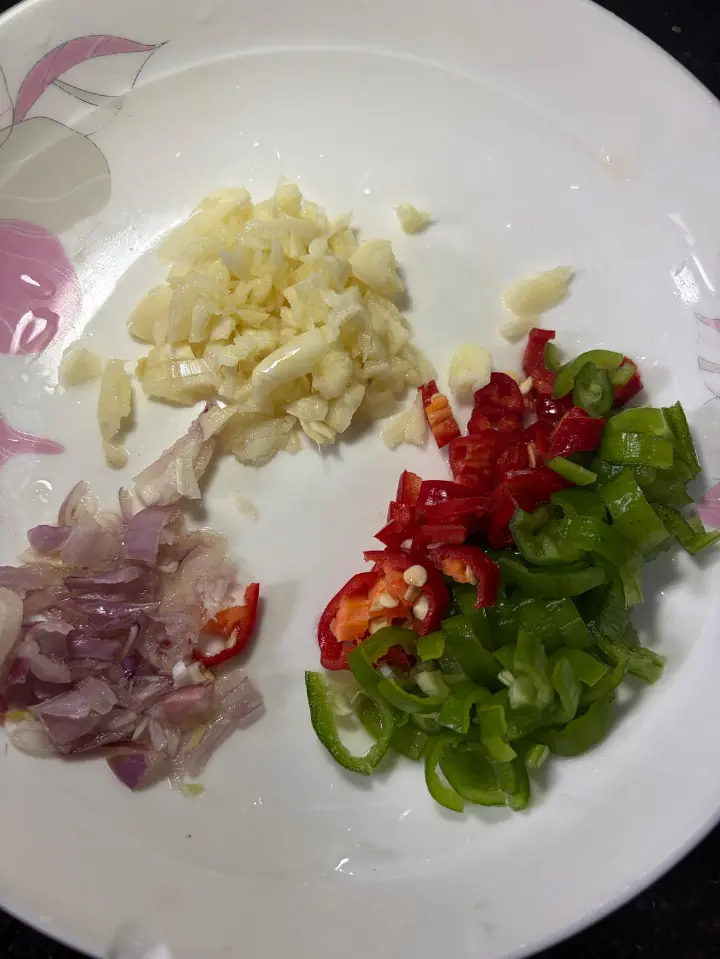 梅香咸鱼茄子煲 第 2 步