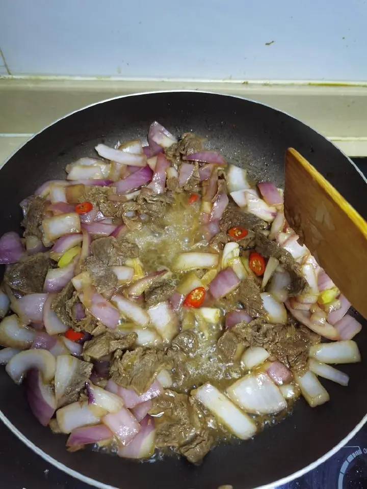 洋葱炒牛肉 第 6 步