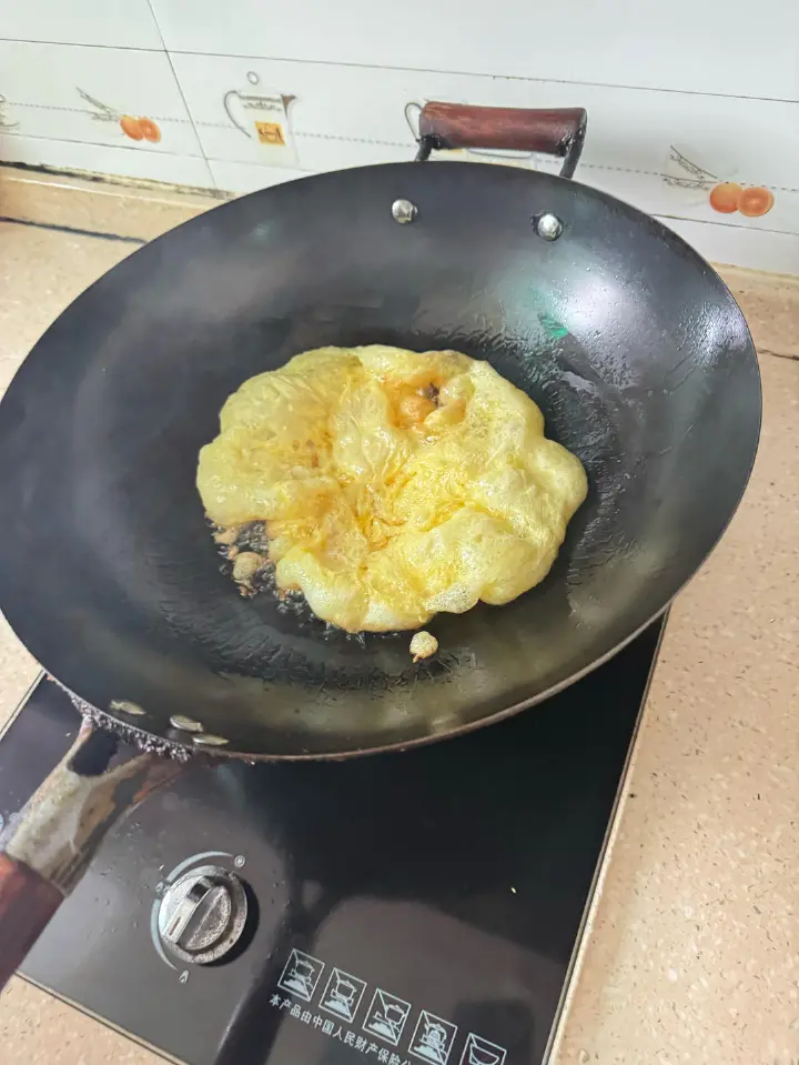 辣椒炒蛋 第 1 步