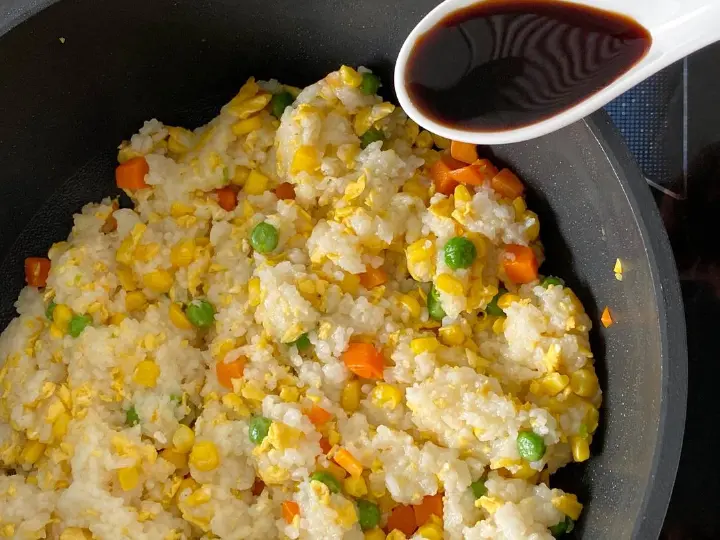 快手蛋炒饭 第 7 步