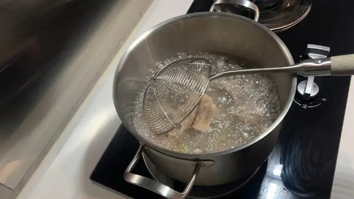 小土豆烧排骨 第 1 步