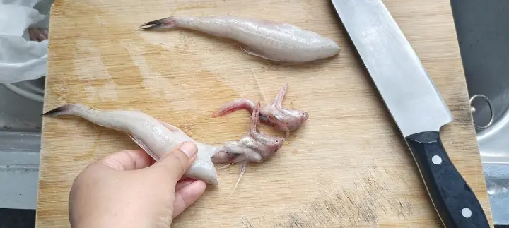椒盐豆腐鱼 第 1 步
