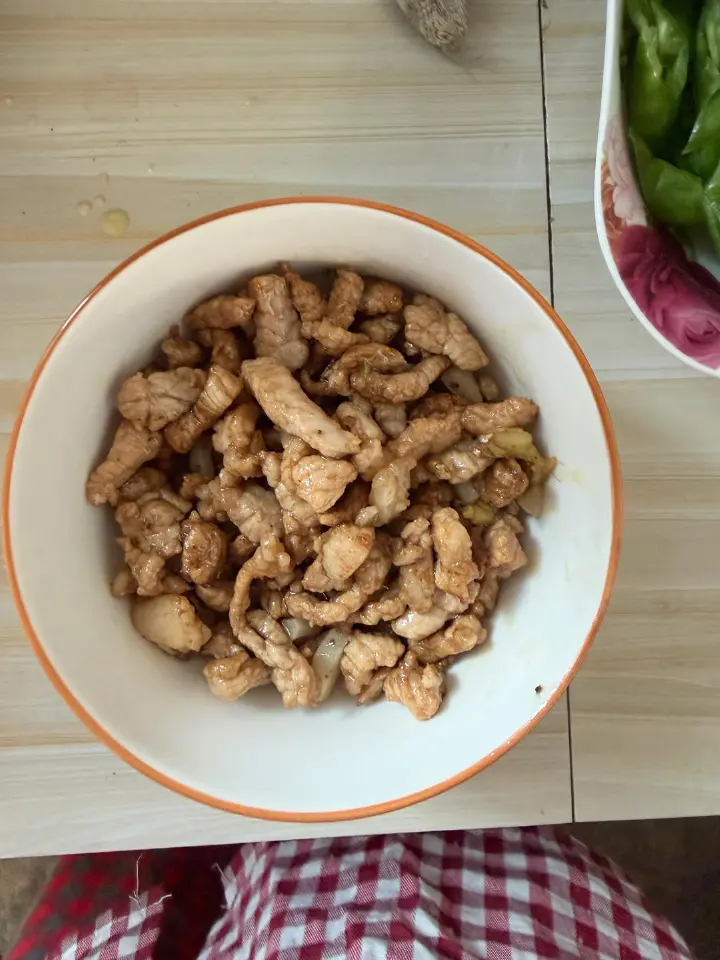辣椒炒肉 第 4 步