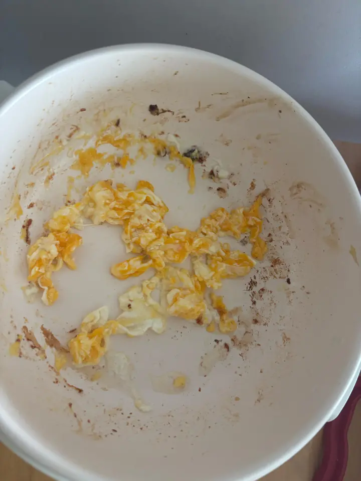 鸡胸肉娃娃菜蛋炒饭 第 4 步