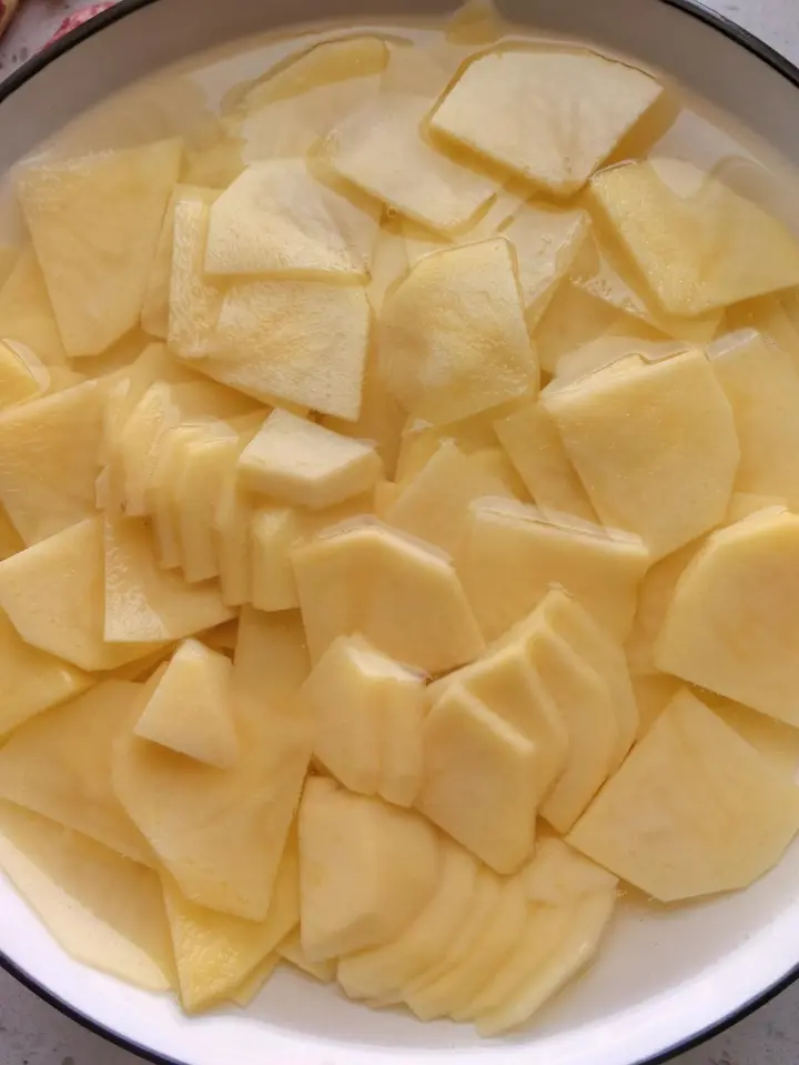 榛蘑炒土豆片 第 3 步