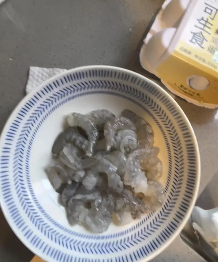 韭黄滑蛋虾仁 第 3 步