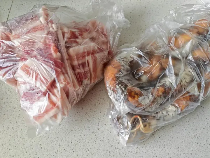 春笋腊肉电饭煲焖饭 第 2 步