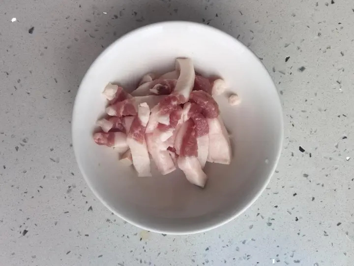 白菜炒茶树菇 第 5 步